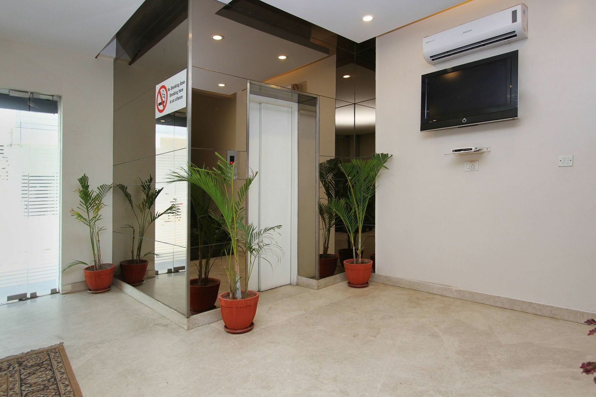 Oyo 7463 Leo Suites Μπανγκαλόρ Εξωτερικό φωτογραφία